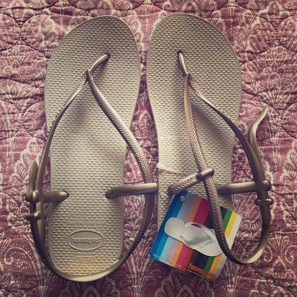 NWT Gold & Tan Havaianas